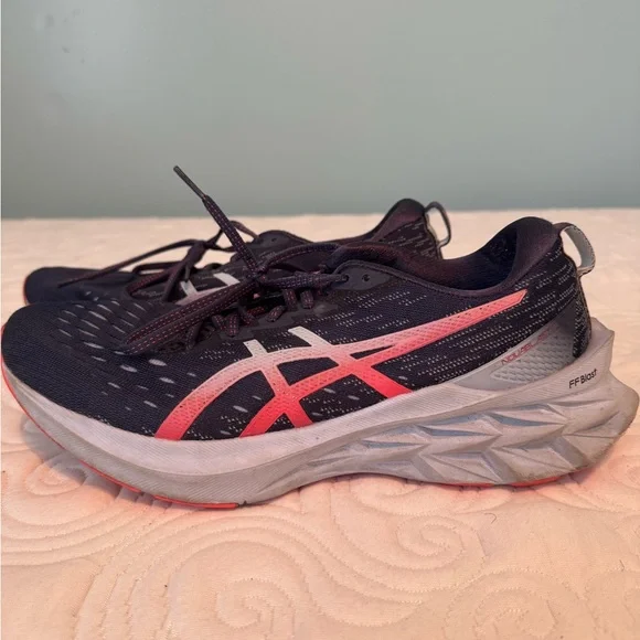 ASICS Novablast 2 running shoes - Picture 7 of 11